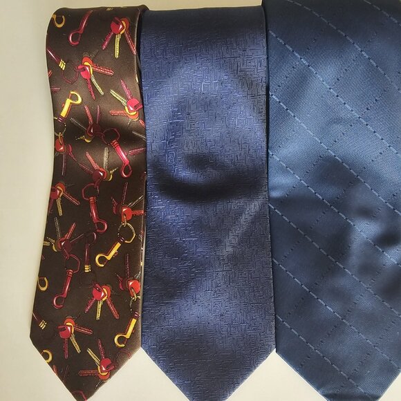 3 Vintage Ties - Picture 2 of 11